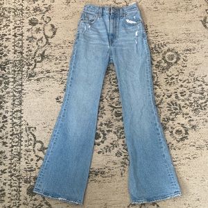 Levi’s 70s High Rise Flares